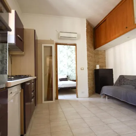 San Giovanni Holiday House Apartment Rome